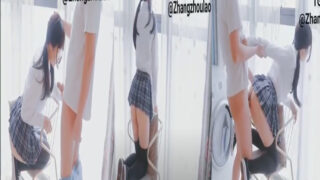 หนุ่มจีนให้แฟนใส่ชุดนักเรียนและทำการตั้งกล้องจับเธอเย็ดบนเก้าอี้
