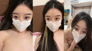 สาวจีนตั้งกล้อง ไลฟ์สดช่วยตัวเอง เล่นควยปลอม 1