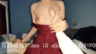 สาวจีนเธอทำการขย่มควยให้ผัวของเธอถ่ายคลิปและมาลงกลุ่มลับของเธอแบบเมามัน