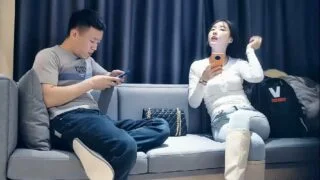 หนุ่มจีนทำการตั้งกล้องและได้ให้สาวไวด์ไลท์มาที่ห้องและได้ทำการจับเธอเย็ด